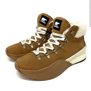 Sorel Out N About Conquest III Fur Lace Up Camel Boot Sneakers Sz 7
